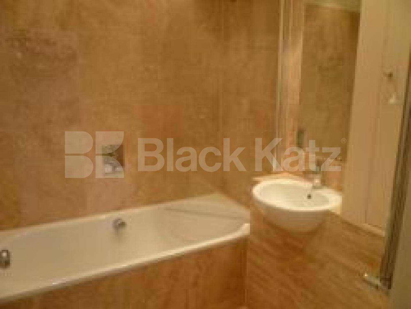 			LET, 1 Bedroom, 1 bath, 1 reception Ground Floor Flat			 Crescent Road, Crouch End